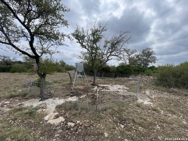 Listing photo id 21 for 000 Private Road 2410