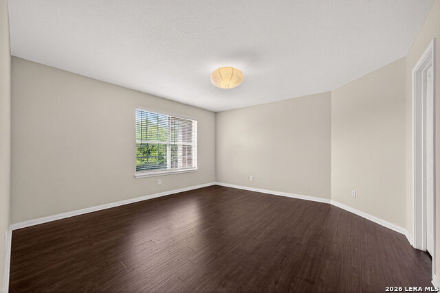 Image 23 of 41 For 515 Catanbo  