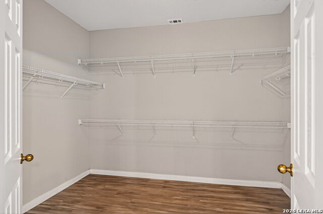 Image 24 of 41 For 515 Catanbo  