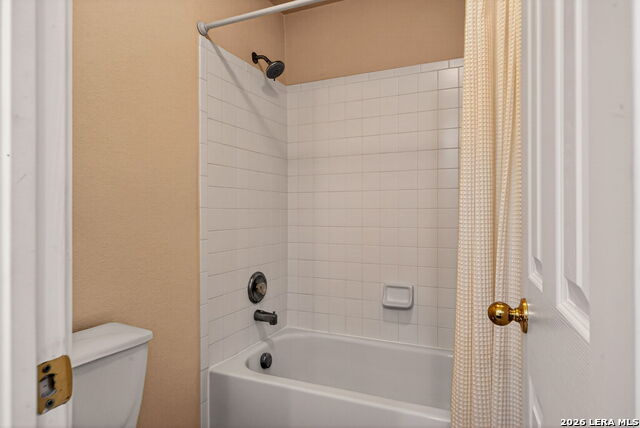 Image 33 of 41 For 515 Catanbo  