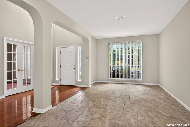 Image 7 of 41 For 515 Catanbo  