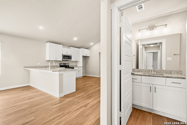 Image 11 of 14 For 2423 Hicks  