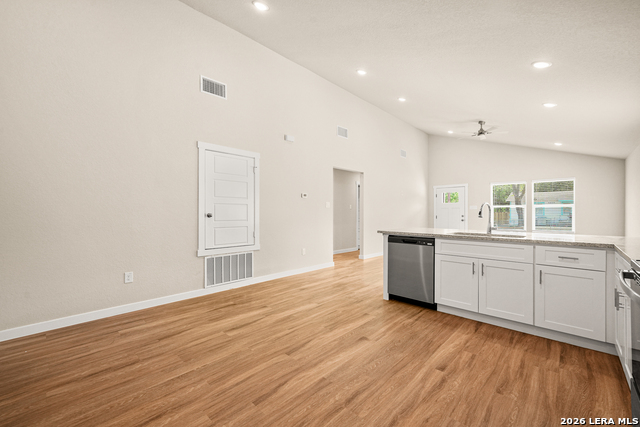 Image 5 of 14 For 2423 Hicks  