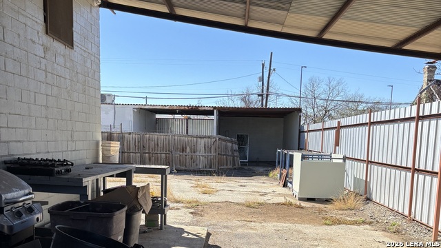 Image 12 of 13 For 3601 S Flores  1