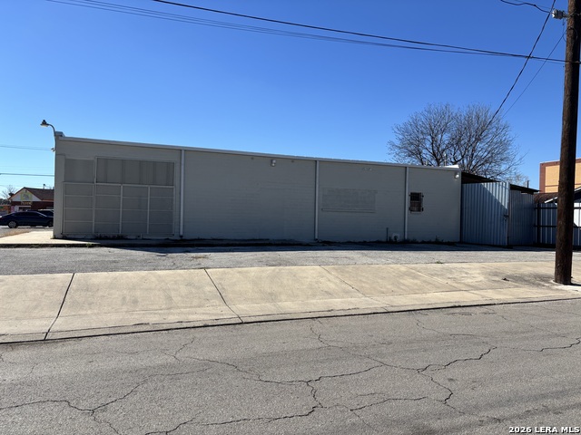 Image 3 of 13 For 3601 S Flores  1