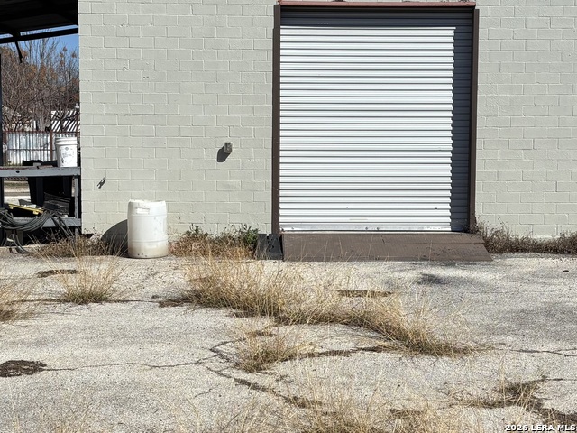 Image 4 of 13 For 3601 S Flores  1