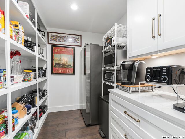 Image 31 of 56 For 14407 Challedon Circle