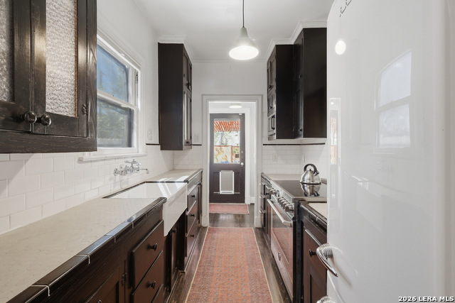 Image 17 of 47 For 315 Club Dr  