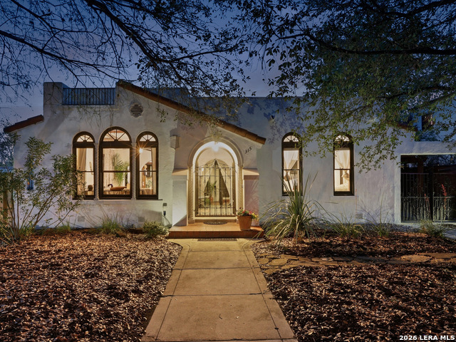 Image 2 of 47 For 315 Club Dr  