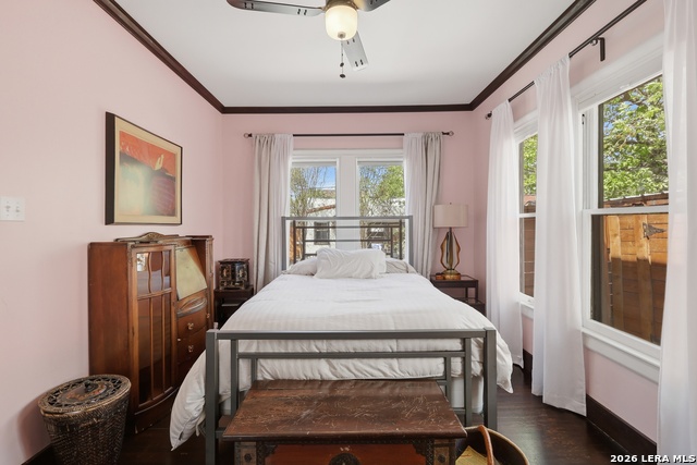 Image 20 of 47 For 315 Club Dr  