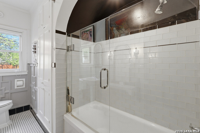 Image 25 of 47 For 315 Club Dr  