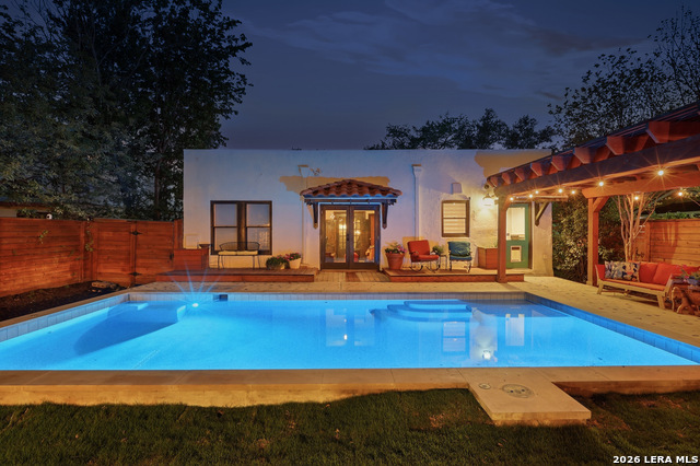 Image 32 of 47 For 315 Club Dr  