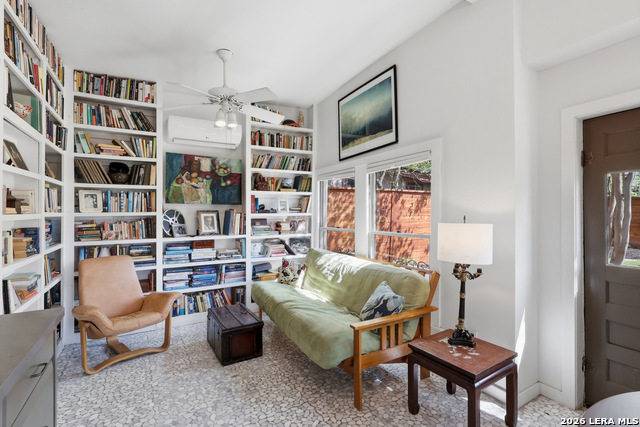 Image 36 of 47 For 315 Club Dr  