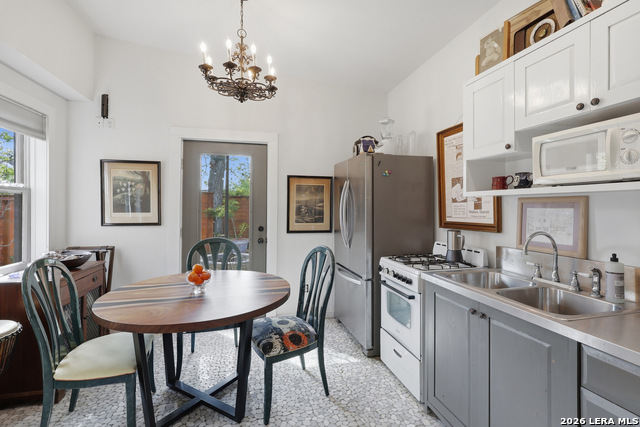 Image 37 of 47 For 315 Club Dr  