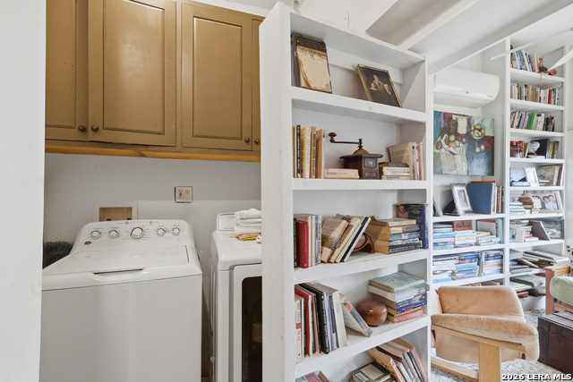 Image 42 of 47 For 315 Club Dr  