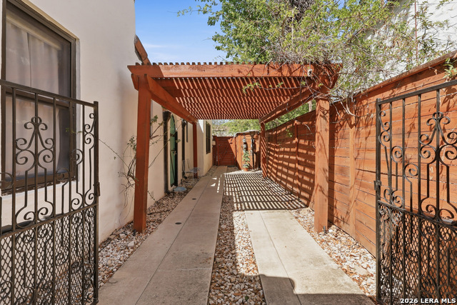 Image 44 of 47 For 315 Club Dr  