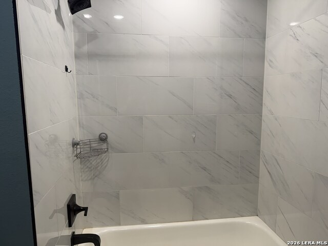 Image 14 of 18 For 903 Walnut E