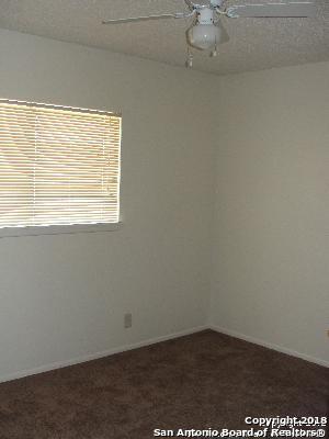 Image 5 of 10 For 4710 Oakfield Way