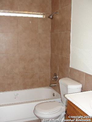 Image 7 of 10 For 4710 Oakfield Way