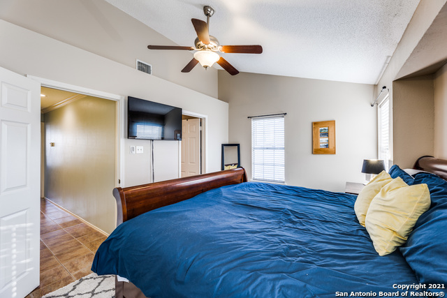 Image 10 of 21 For 12 Cross Canyon