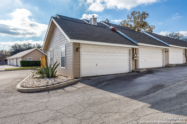 Image 2 of 21 For 12 Cross Canyon