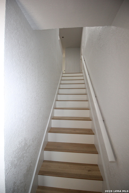 Image 20 of 32 For 15431 Rosa Trl