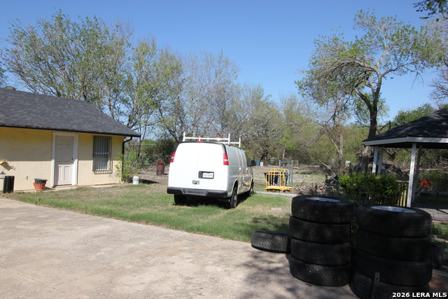 Image 27 of 32 For 15431 Rosa Trl