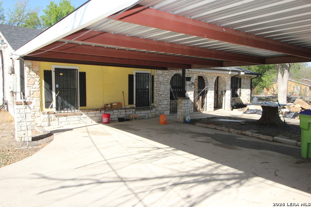 Image 3 of 32 For 15431 Rosa Trl