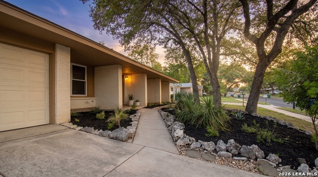 Image 3 of 30 For 11011 Burr Oak