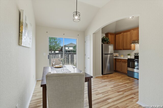 Image 10 of 27 For 7422 Copper Cliff