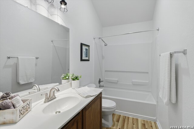 Image 19 of 27 For 7422 Copper Cliff