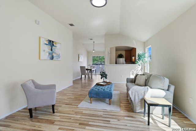 Image 4 of 27 For 7422 Copper Cliff