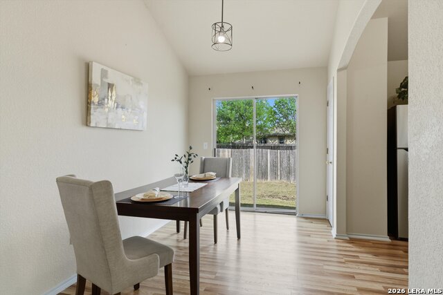 Image 9 of 27 For 7422 Copper Cliff