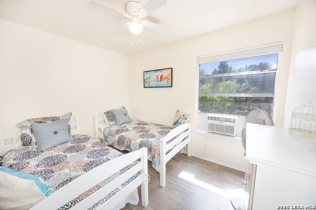 Image 15 of 40 For 9623 Geronimo Oaks