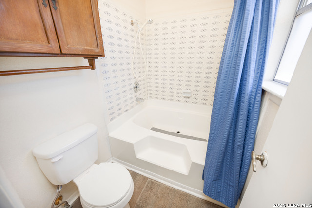 Image 19 of 40 For 9623 Geronimo Oaks