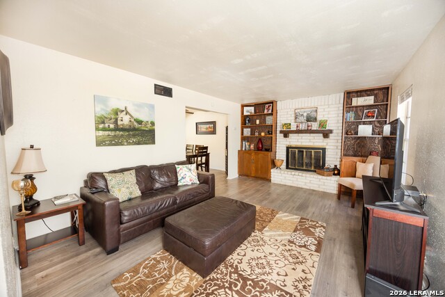 Image 3 of 40 For 9623 Geronimo Oaks