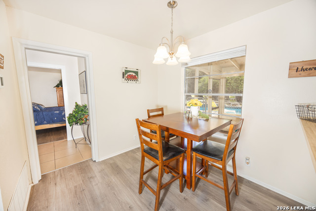 Image 8 of 40 For 9623 Geronimo Oaks