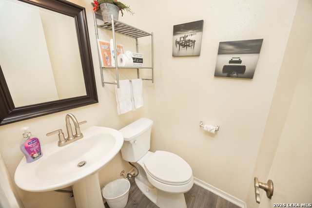 Image 9 of 40 For 9623 Geronimo Oaks