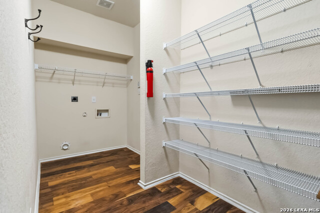 Image 11 of 40 For 318 Bright Chase