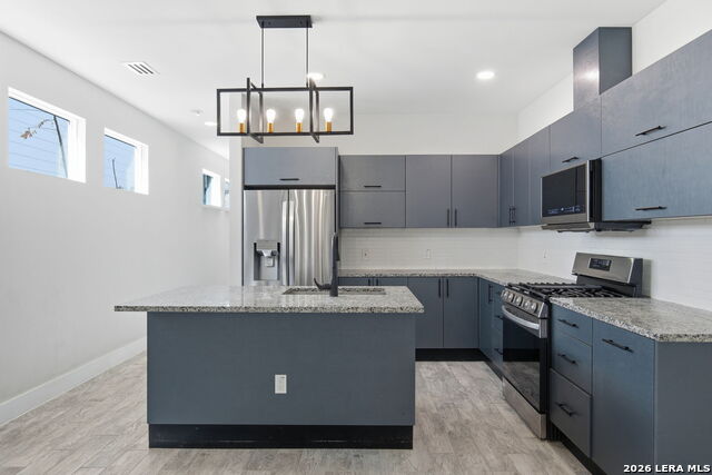 Image 15 of 43 For 344 Claremont