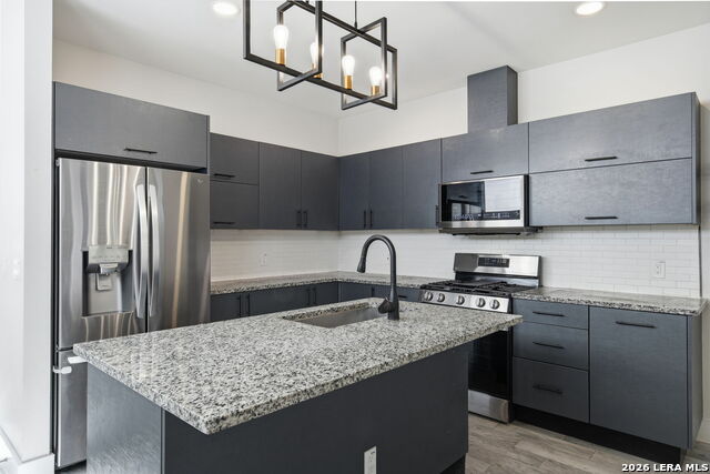 Image 21 of 43 For 344 Claremont