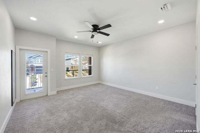 Image 25 of 43 For 344 Claremont