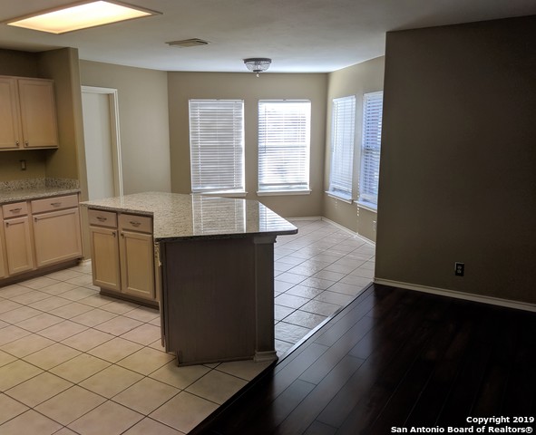 Image 12 of 29 For 8518 Park Olympia