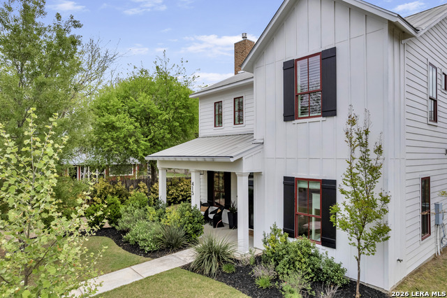 Image 2 of 63 For 415 Ogrady  