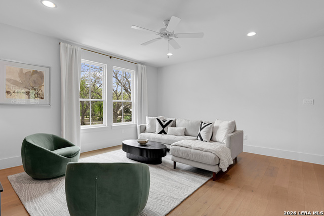 Image 39 of 63 For 415 Ogrady  