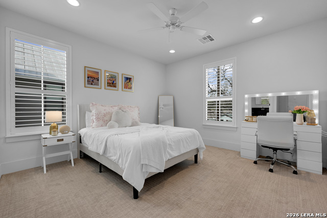 Image 41 of 63 For 415 Ogrady  