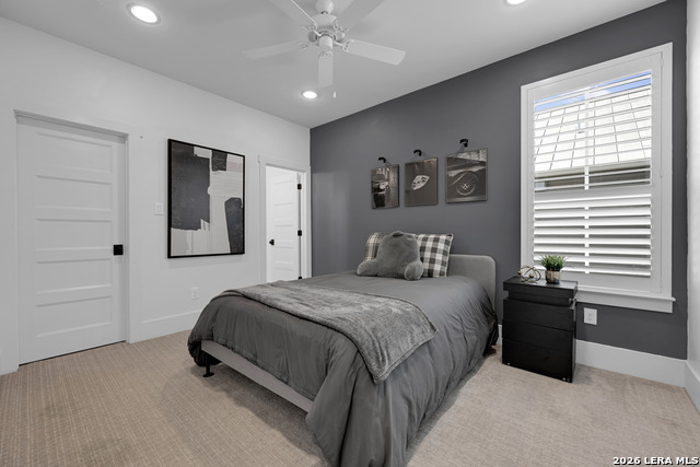 Image 46 of 63 For 415 Ogrady  