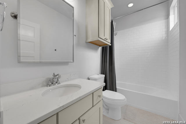 Image 47 of 63 For 415 Ogrady  