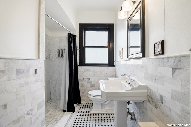 Image 22 of 60 For 162 Davis Ct