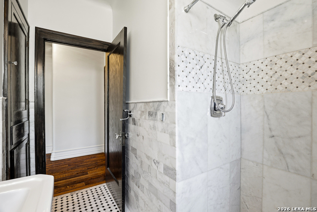 Image 23 of 60 For 162 Davis Ct